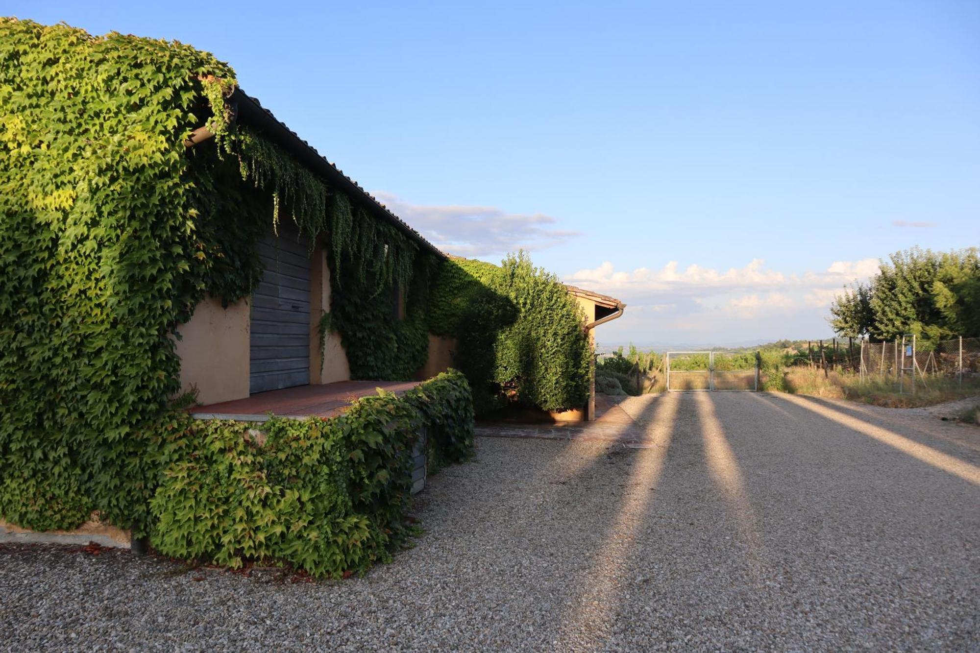 Abbadia Wine Relais Montefollonico Exterior photo