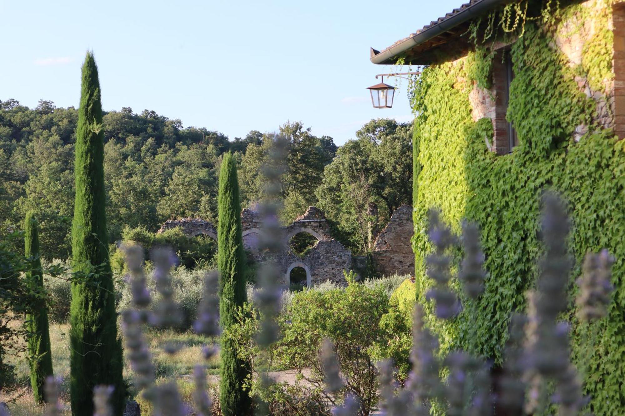 Abbadia Wine Relais Montefollonico Exterior photo